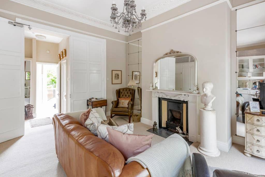Beautiful Studio With Private Outside Terrace Apartment Bath Exterior photo
